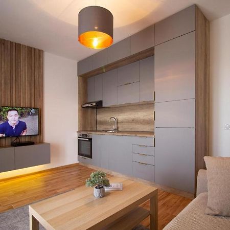 באר Laurel Apartments מראה חיצוני תמונה