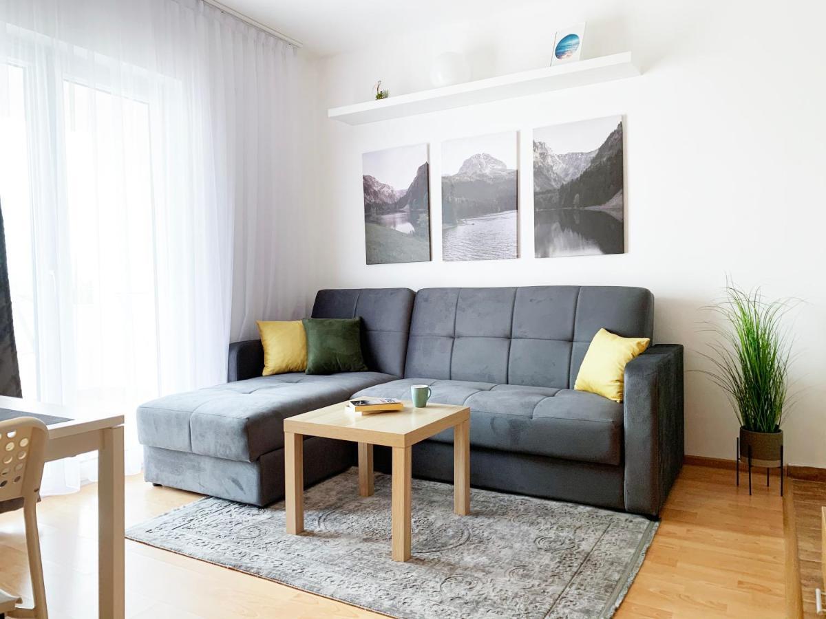 באר Laurel Apartments מראה חיצוני תמונה
