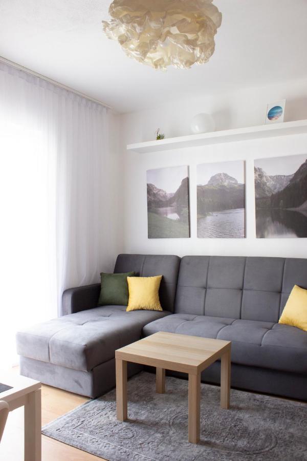 באר Laurel Apartments מראה חיצוני תמונה